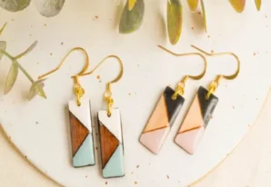 Crafting Conscious Beauty: Sustainability and Ethical Sourcing in Wood Jewelry